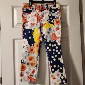 Floral Patterned Capris